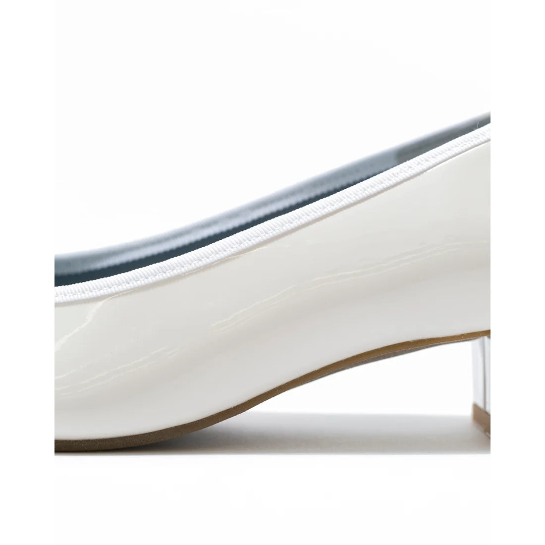 日本製【相容雨天】Emma Francis 圓頭3cm跟芭蕾舞鞋(3001a-E 159)(White enamel)（ホワイト エナメル）