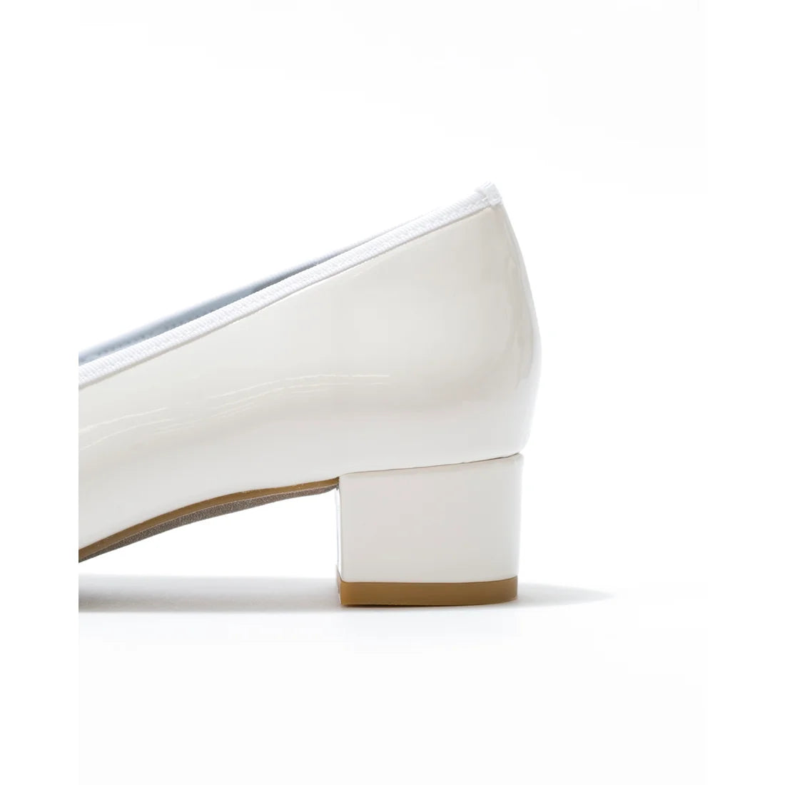日本製【相容雨天】Emma Francis 圓頭3cm跟芭蕾舞鞋(3001a-E 159)(White enamel)（ホワイト エナメル）