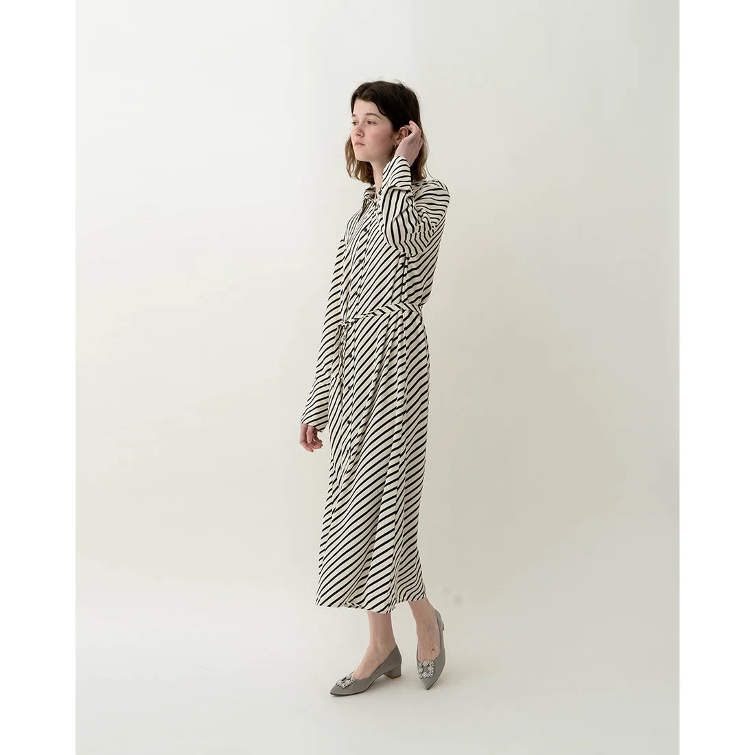 日本製 Emma Francis 尖頭3cm跟珠寶搭扣高跟鞋(3002b-ST 153)(Gray satin)（グレー サテン）