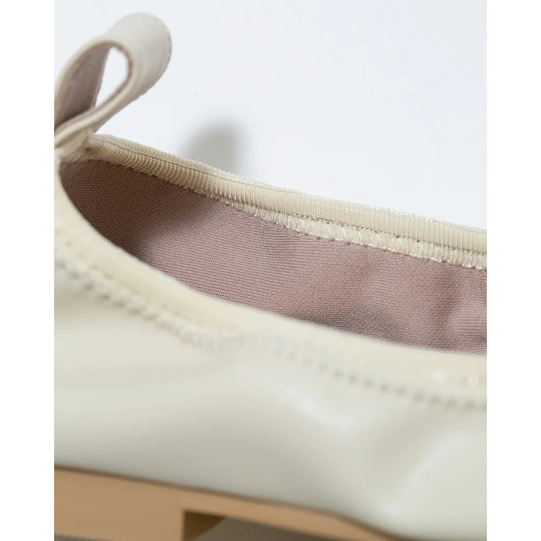 日本製【蘋果皮】【防水】Emma Francis 平底彈性芭蕾舞鞋 ( 03m-AP 177 )(Ivory apple leather)（アイボリー アップルレザー）