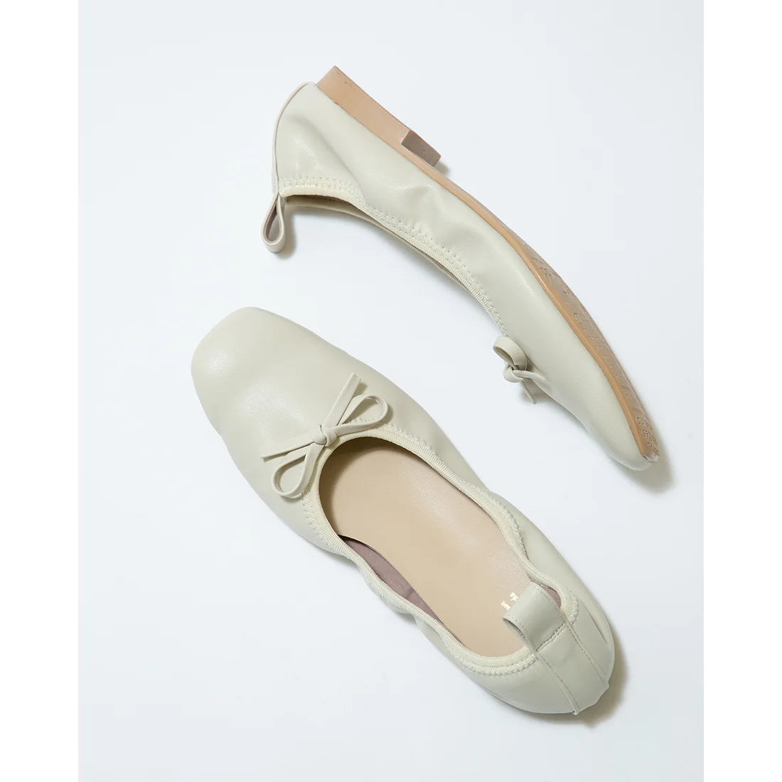 日本製【蘋果皮】【防水】Emma Francis 平底彈性芭蕾舞鞋 ( 03m-AP 177 )(Ivory apple leather)（アイボリー アップルレザー）