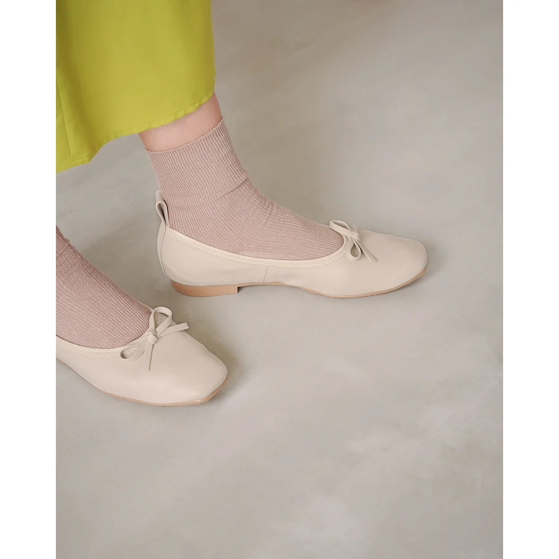 日本製【蘋果皮】【防水】Emma Francis 平底彈性芭蕾舞鞋 ( 03m-AP 177 )(Ivory apple leather)（アイボリー アップルレザー）