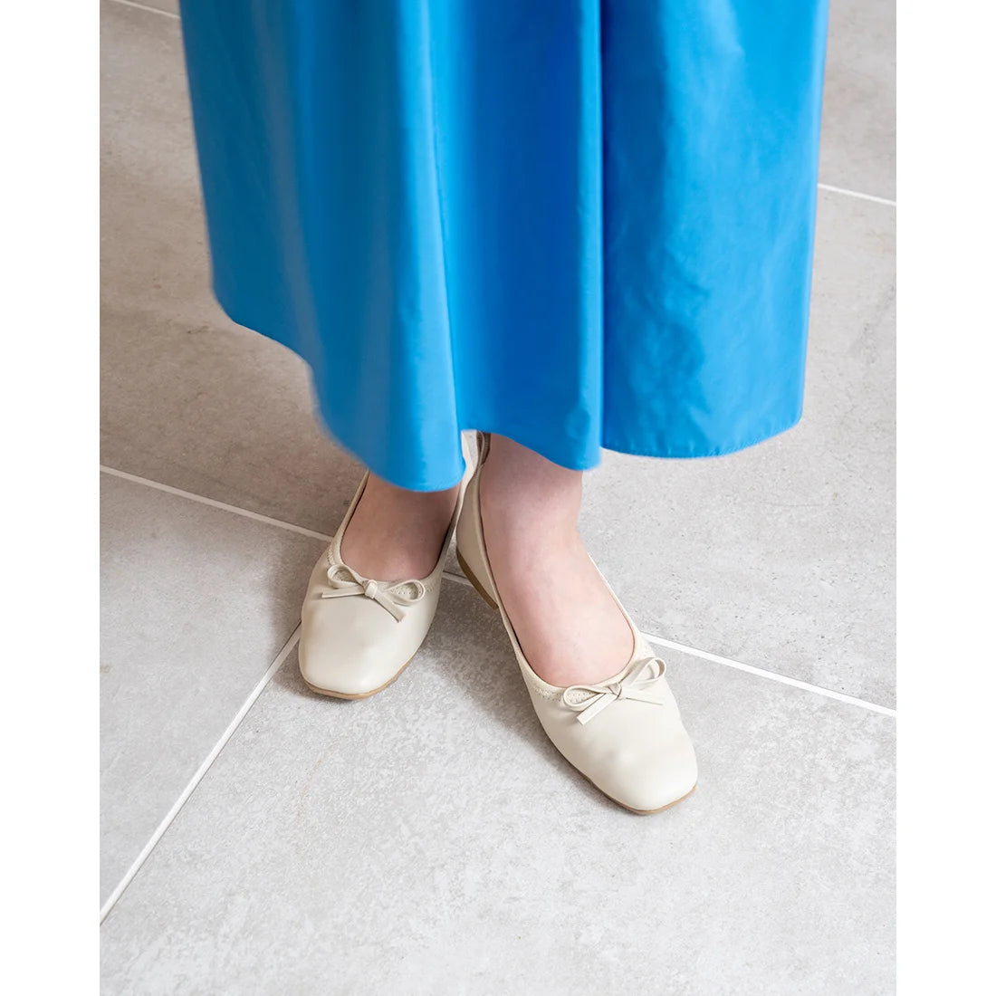 日本製【蘋果皮】【防水】Emma Francis 平底彈性芭蕾舞鞋 ( 03m-AP 177 )(Ivory apple leather)（アイボリー アップルレザー）