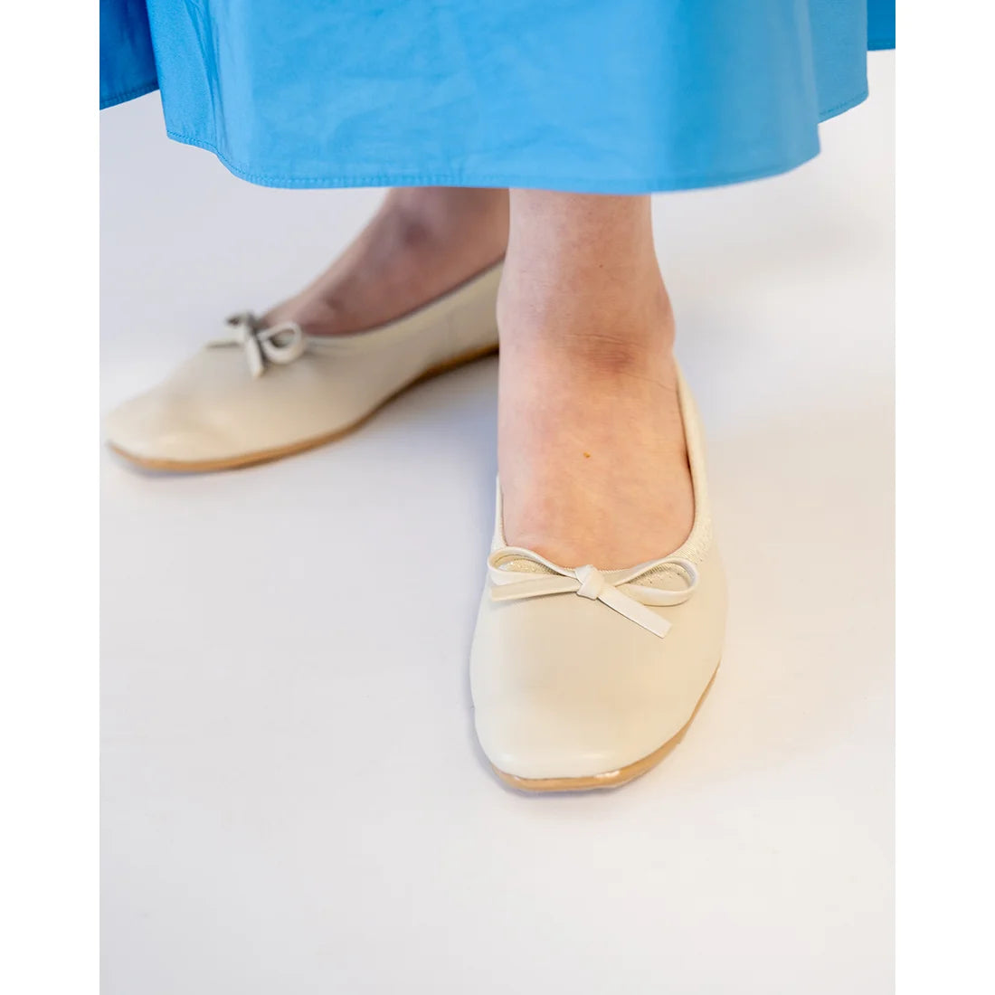 日本製【蘋果皮】【防水】Emma Francis 平底彈性芭蕾舞鞋 ( 03m-AP 177 )(Ivory apple leather)（アイボリー アップルレザー）