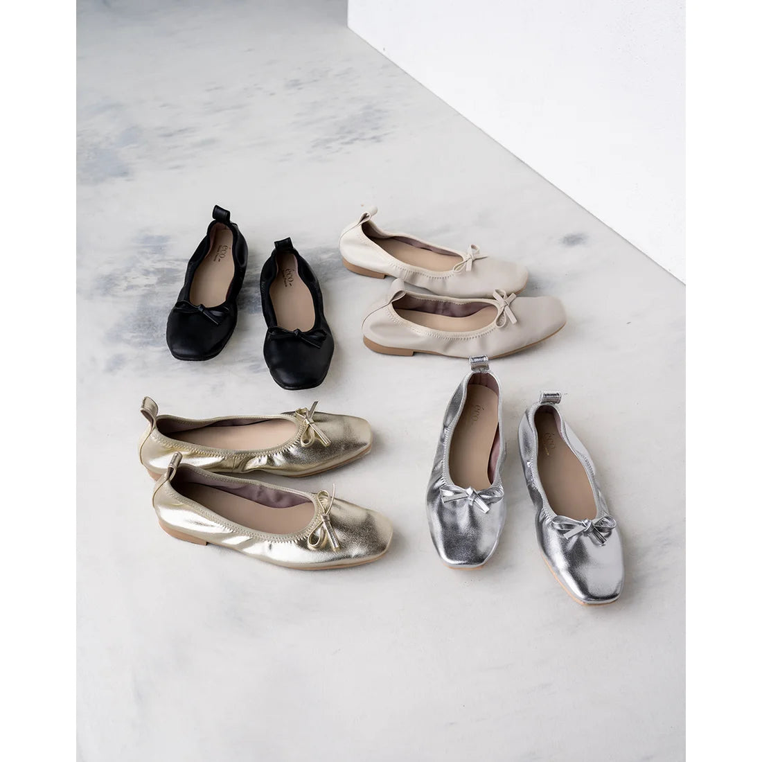 日本製【蘋果皮】【防水】Emma Francis 平底彈性芭蕾舞鞋 ( 03m-AP 177 )(Ivory apple leather)（アイボリー アップルレザー）