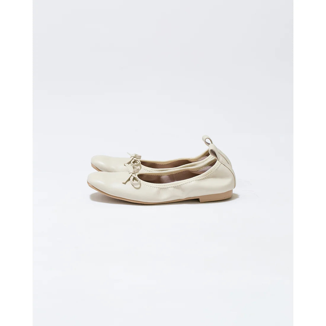 日本製【蘋果皮】【防水】Emma Francis 平底彈性芭蕾舞鞋 ( 03m-AP 177 )(Ivory apple leather)（アイボリー アップルレザー）