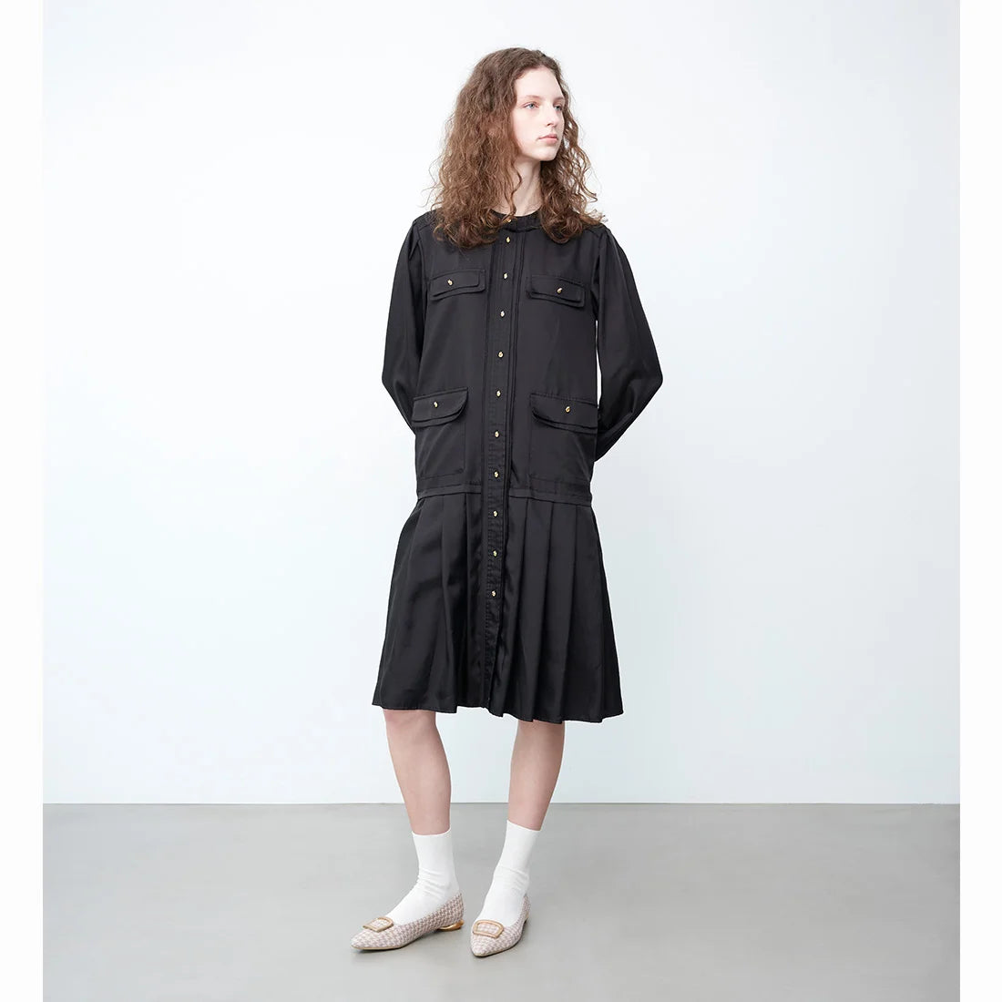 【新品預訂】日本製 Launa lea 金色方扣平底鞋 (576) (杏色 Z/C / Beige Z/C )