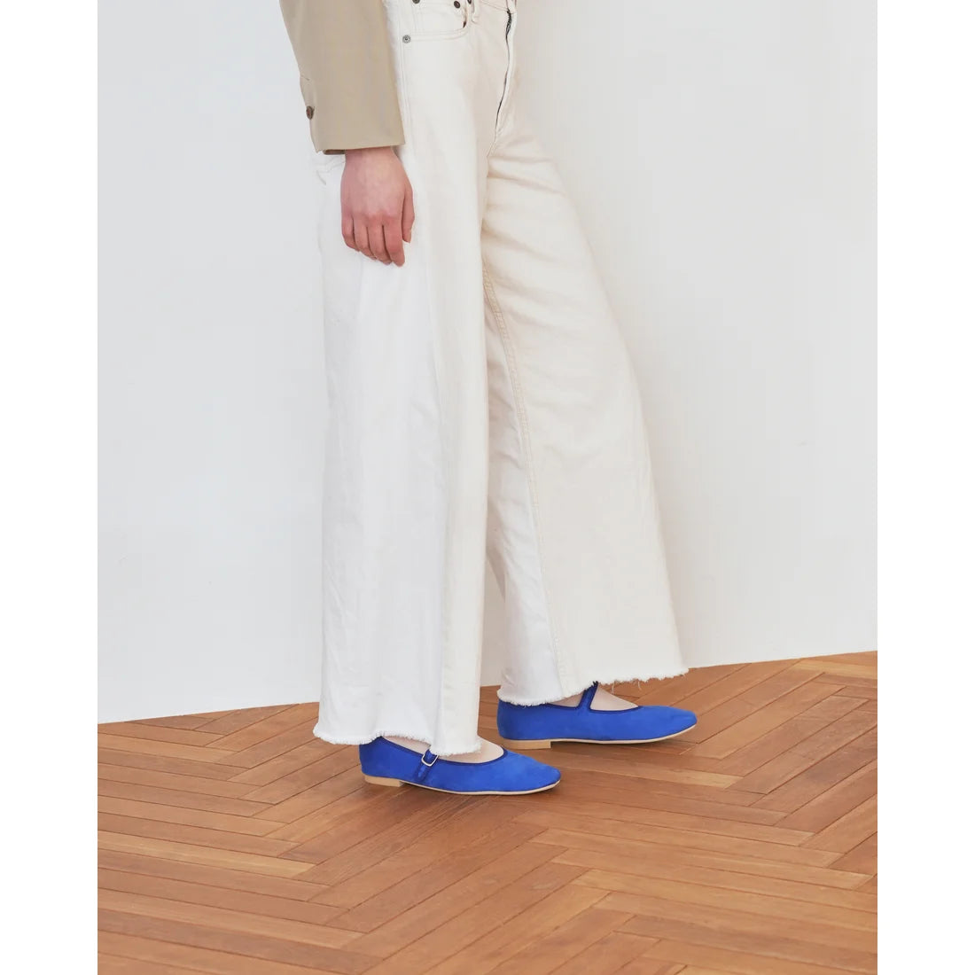 【新品預訂】日本製Emma Francis  防撥水方頭瑪麗珍（藍色絨面）(2001g S120)