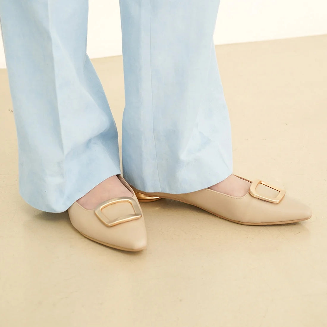 日本製 Launa lea 方扣平底樂福鞋( 576 ) (杏色/L Beige)