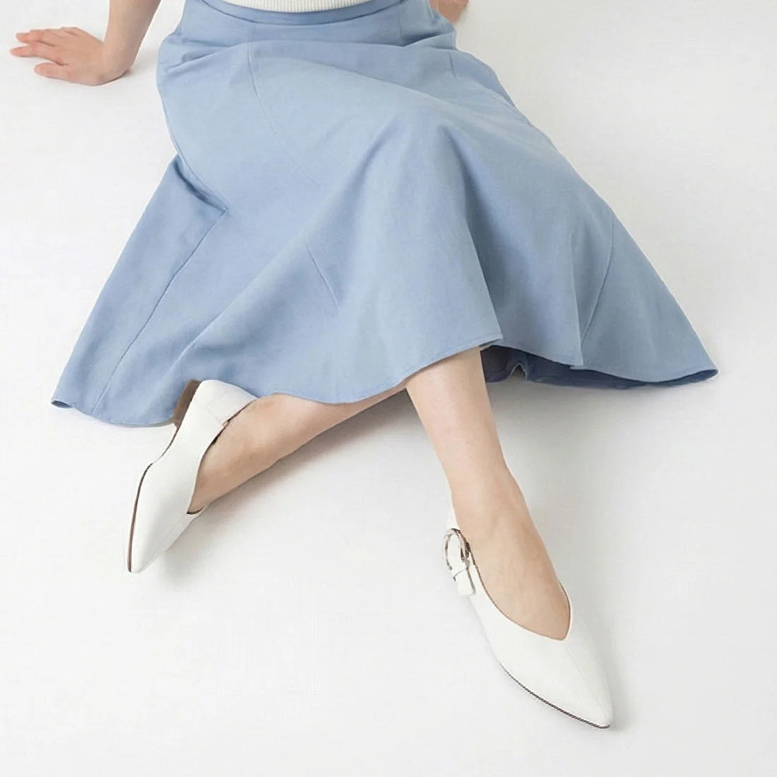 【新品預訂】日本製 Lauf Oletta  [All Weather] 全天候 可踩踭 柔軟大扣環V型平底鞋（LRP139 IVORY）