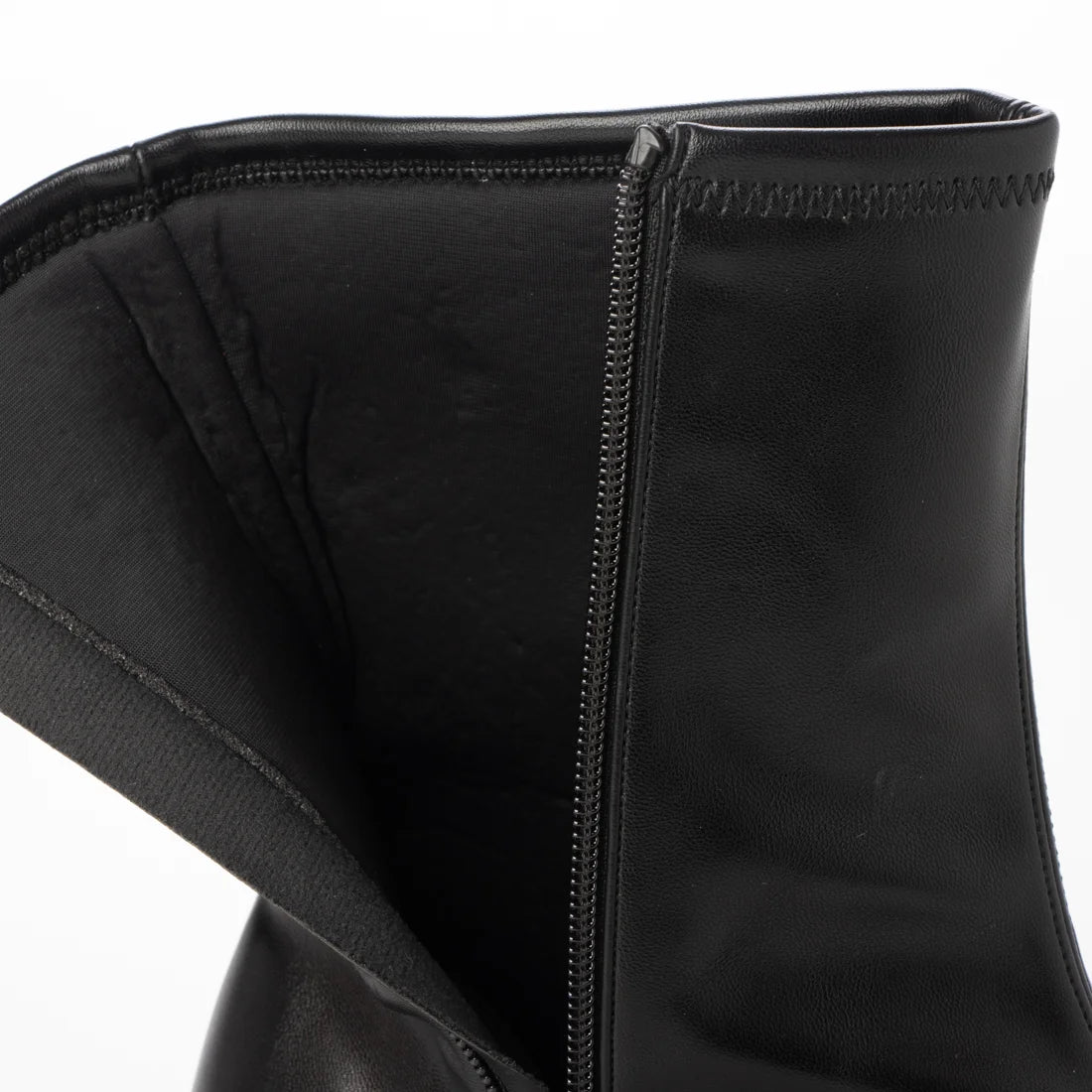 【新品預訂】日本製 Lauf Oletta [All Weather] 全天候 3cm跟 防水修身方形短靴（LRP157 black) (黑色)
