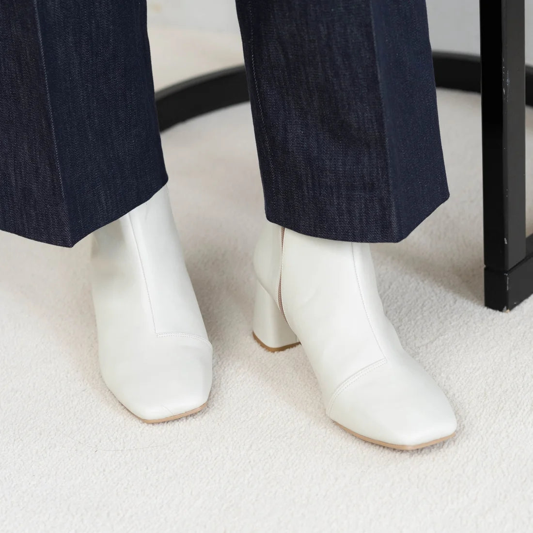 日本製[23AW]Launa lea方頭短靴(0542)(Ivory)（アイボリー）