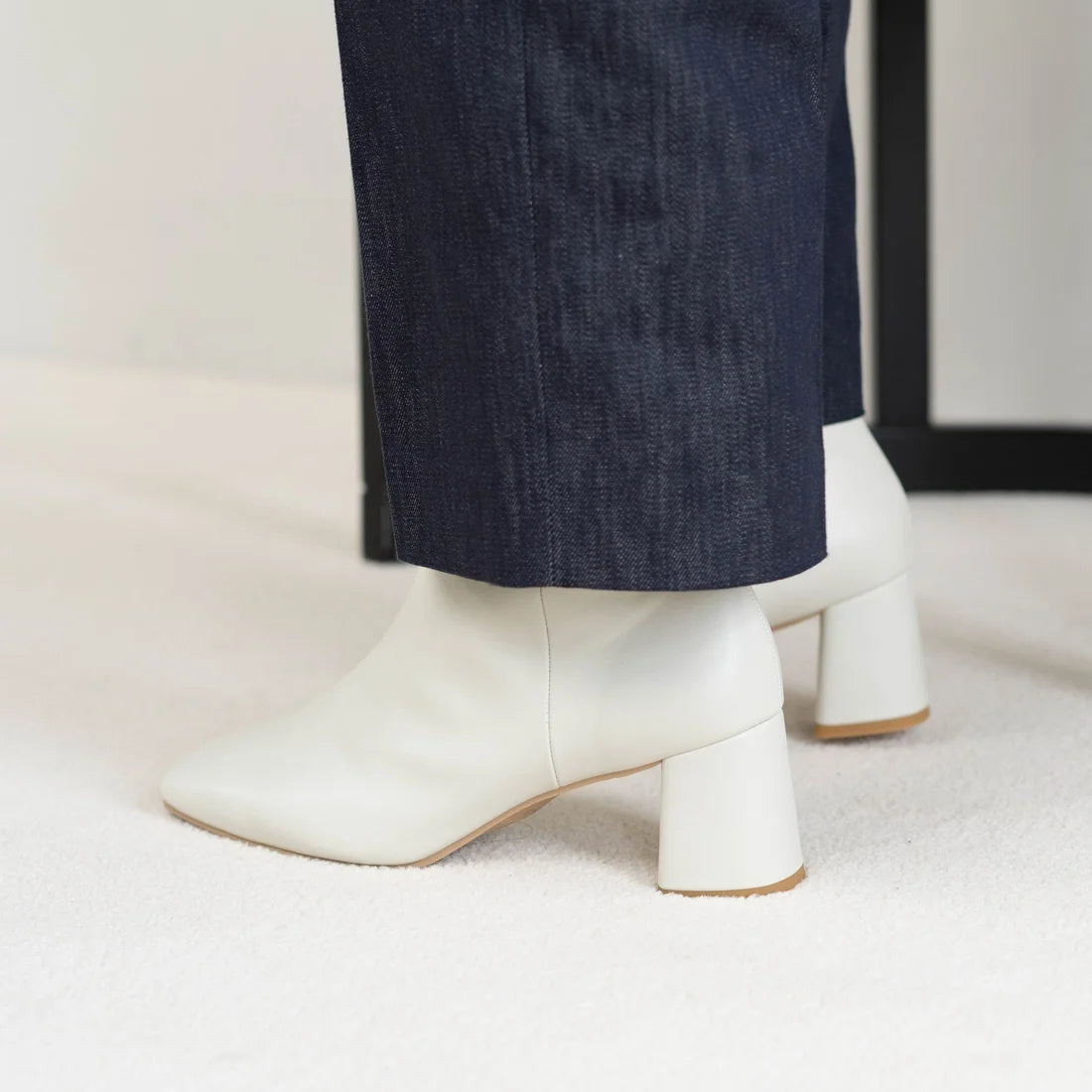日本製[23AW]Launa lea方頭短靴(0542)(Ivory)（アイボリー）