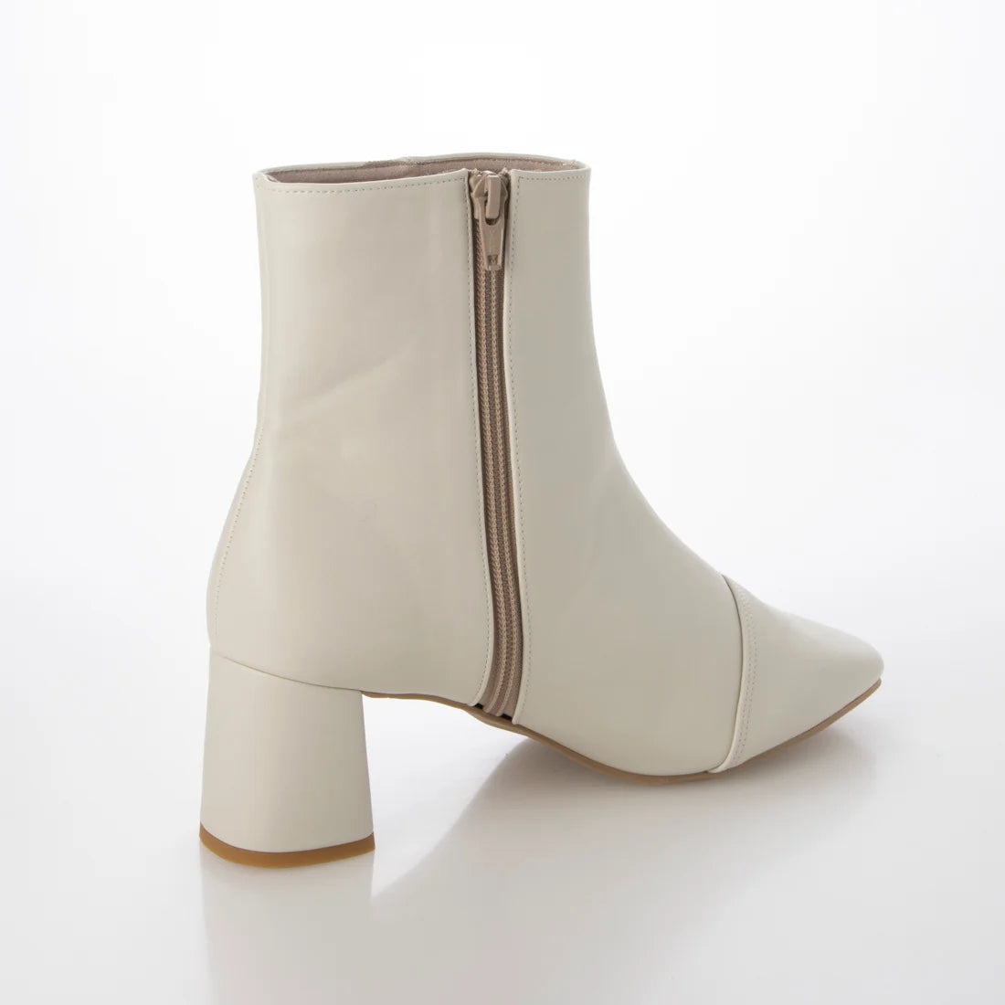 日本製[23AW]Launa lea方頭短靴(0542)(Ivory)（アイボリー）