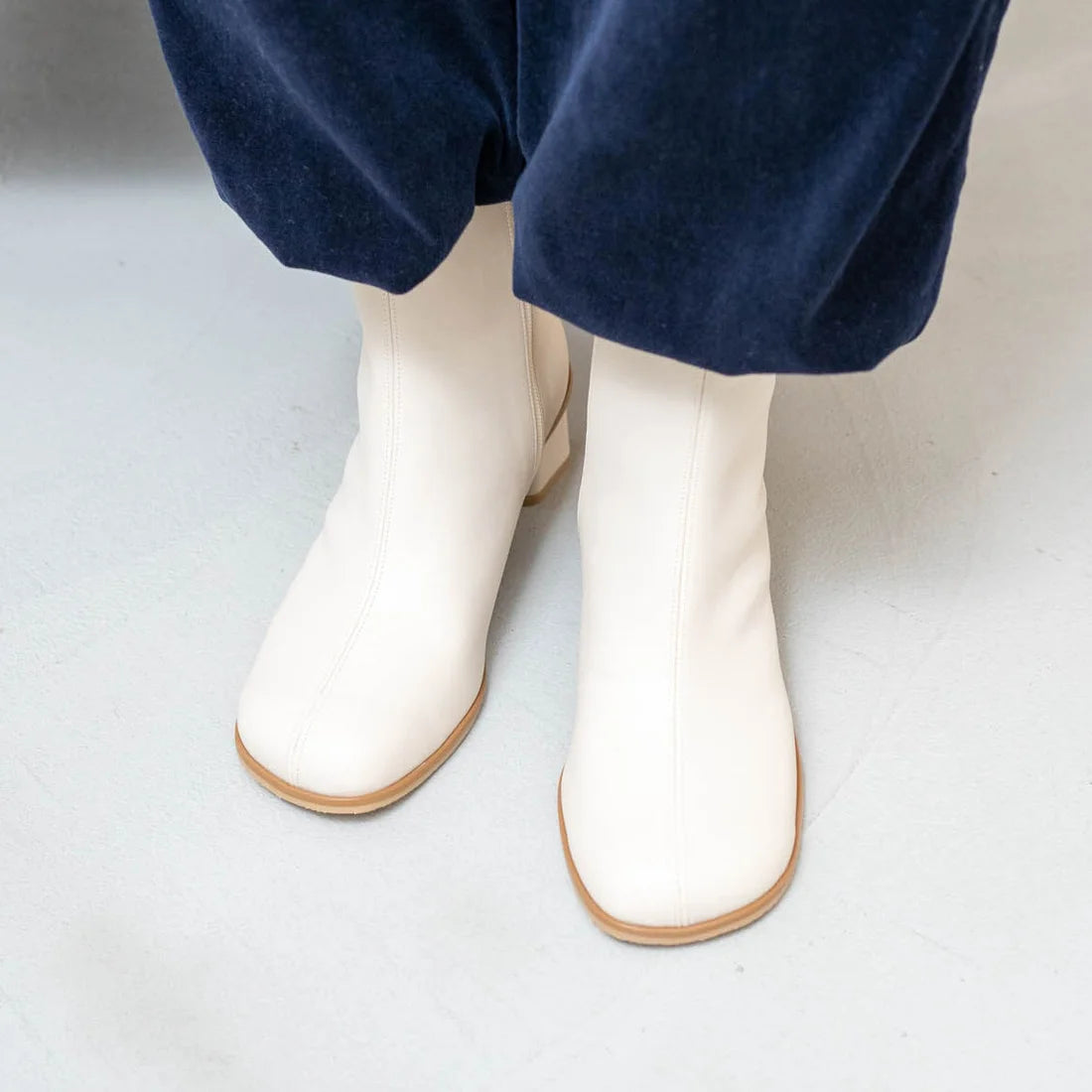 日本製 Launa lea 斜趾短靴 (0550) (Ivory)