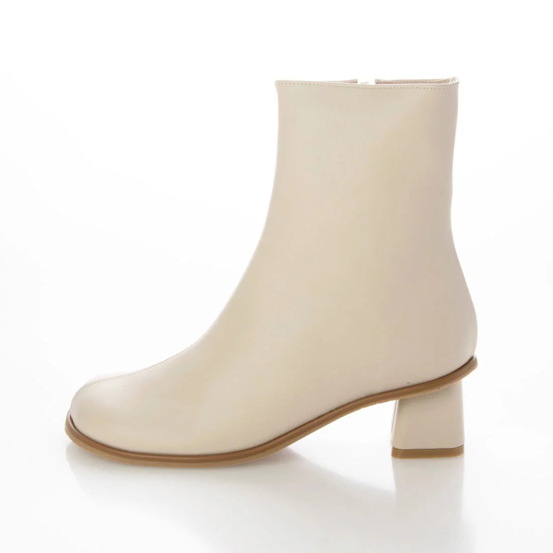 日本製 Launa lea 斜趾短靴 (0550) (Ivory)